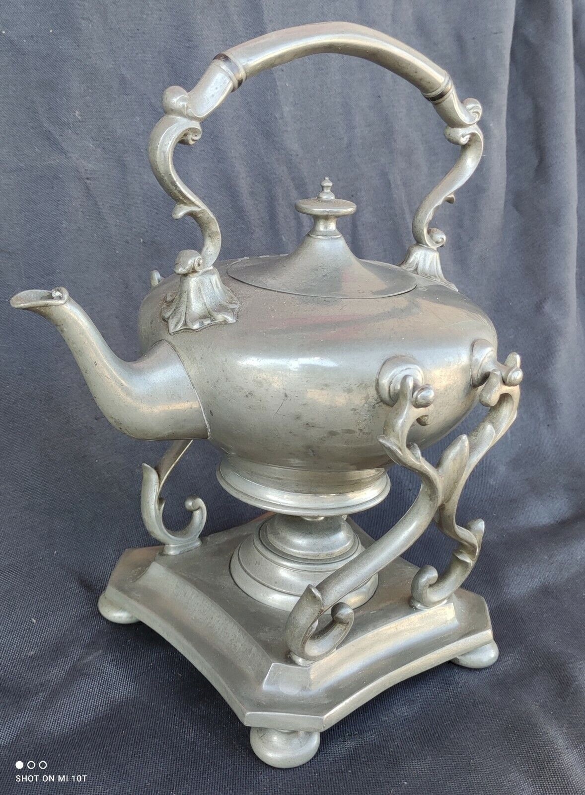 Ancienne Théière En Métal Argenté – Déco Vintage Salon – Pièce Unique