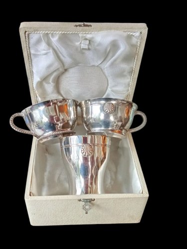 Ancienne Timballe Tasse Baptême Métal Argenté Noël Collet Modèle Coquille 3 Pcs