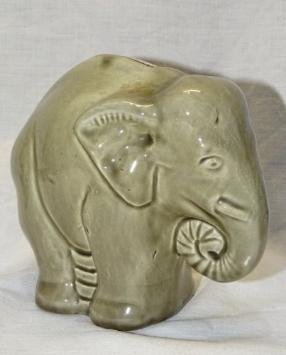 -ANCIENNE TIRELIRE A CASSER ELEPHANT BARBOTINE GRISE MADE IN FRANCE VITRINE   D