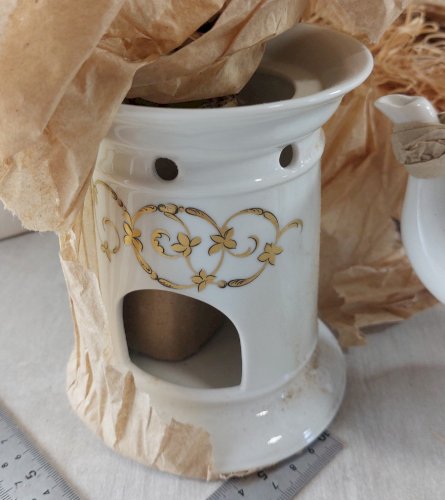 Ancienne tisanière / veilleuse, Tisane de la charité, en porcelaine de Limoges