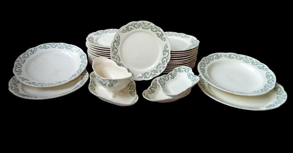 Ancienne Vaisselle Assiette Plat Longchamp Modèle Trévise Terre de fer 34 pcs