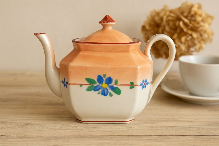 Ancienne verseuse en porcelaine de Paris XIXe – décor floral bleu – tons saumon