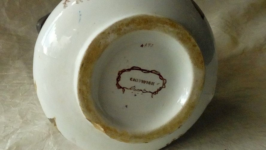 ANCIENNE VERSEUSE PICHET EN CERAMOQUE DECOR FLORAL CHISWICK ENGLAND 19 éme