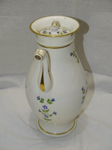 -ANCIENNE VERSEUSE PORCELAINE MODELE AUX BARBEAUX EMPIRE début XIXe  D
