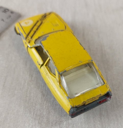 Ancienne voiture, Citroën Maserati SM jaune, Majorette ^
