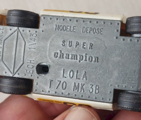 Ancienne voiture de course, Lola T70 MK 3B, Super Champion ^