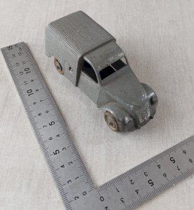 Ancienne voiture en métal, 2 CV fourgon Citroën, miniature JRD