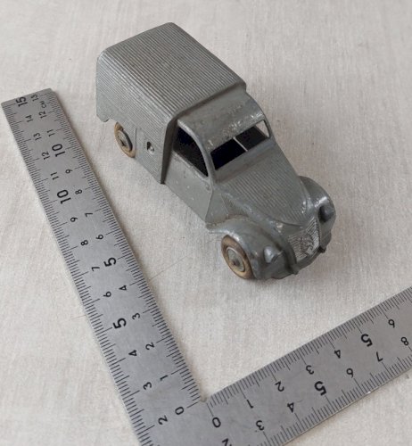 Ancienne voiture en métal, 2 CV fourgon Citroën, miniature JRD