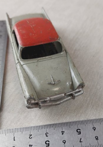 Ancienne voiture en métal, Plymouth Belvédère, 24D, Dinky Toys