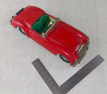 Ancienne voiture en tôle à friction, MG-3061, Trademark TM Modern Toys Japan