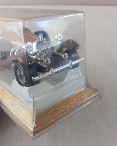 Ancienne voiture, Excalibur marron, Majorette 3000, 1/32 ^