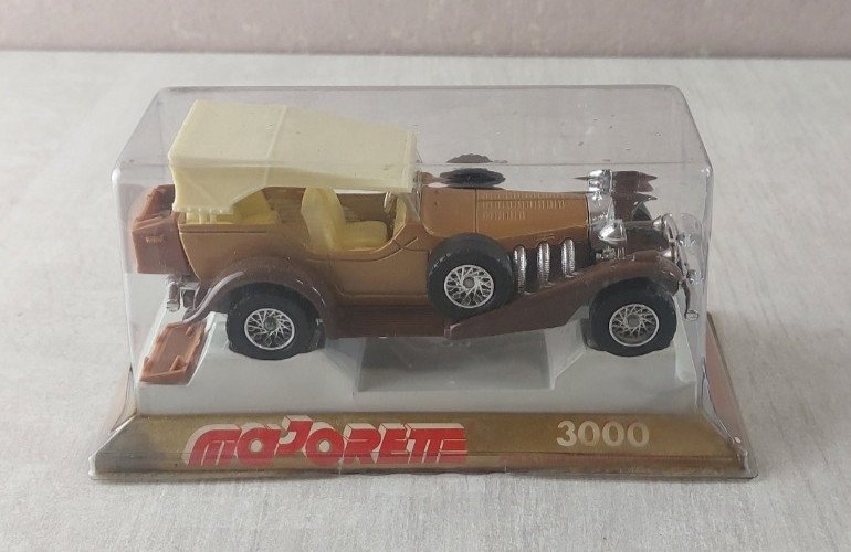 Ancienne voiture, Excalibur marron, Majorette 3000, 1/32 ^