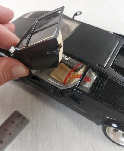 Ancienne voiture Lamborghini Countach 1988, Burago, 1/18