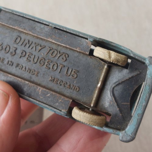 Ancienne voiture, Peugeot 403 U5, 24F, Dinky Toys ^