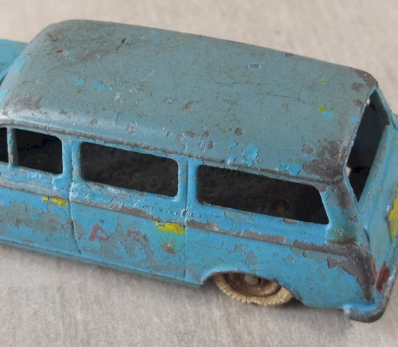 Ancienne voiture, Peugeot 403 U5, 24F, Dinky Toys ^