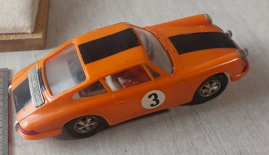 Ancienne voiture pour circuit, Porsche 911 orange, 40412, Carrera Universal 1/32 ^