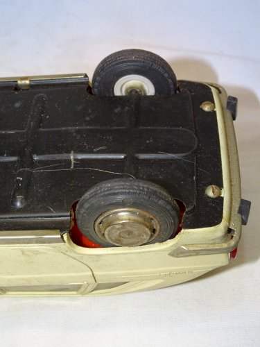 - ANCIENNE VOITURE RENAULT 16 A FRICTION PNEUS Marqués JOUSTRA JOUET ANCIEN