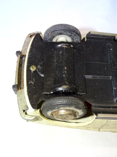 - ANCIENNE VOITURE RENAULT 16 A FRICTION PNEUS Marqués JOUSTRA JOUET ANCIEN