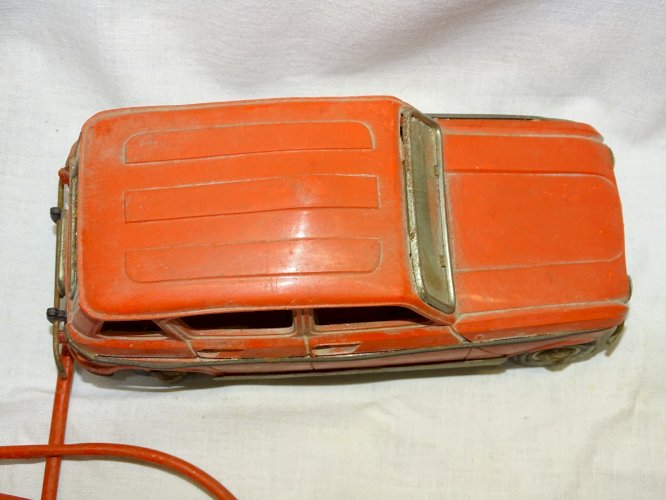 - ANCIENNE VOITURE RENAULT 4L FILOGUIDEE JOUSTRA JUS DE GRENIER JOUET ANCIEN