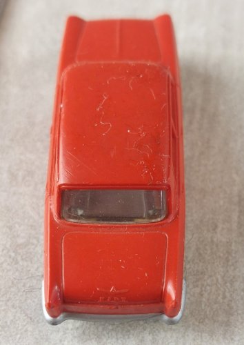Ancienne voiture rouge, Fiat 1800, Lego, 1/87 en HO ^