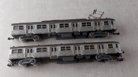 Old railcar and end trailer, Budd stainless steel Z5100, Jouef in HO scale