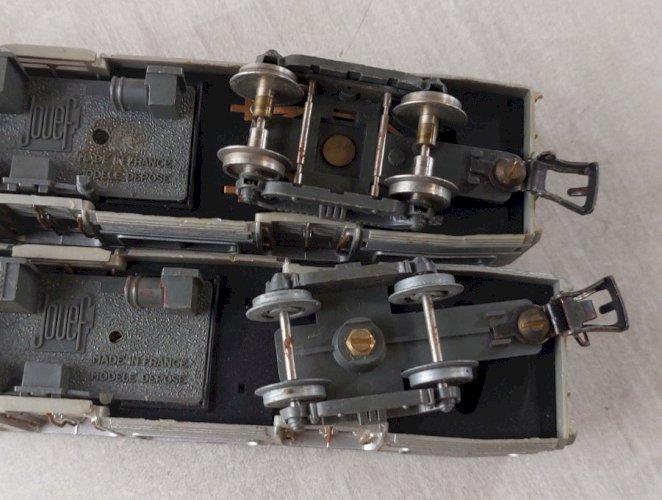 Anciennes automotrice et remorque d'extrémité, Budd rame inox Z5100, Jouef en HO ^