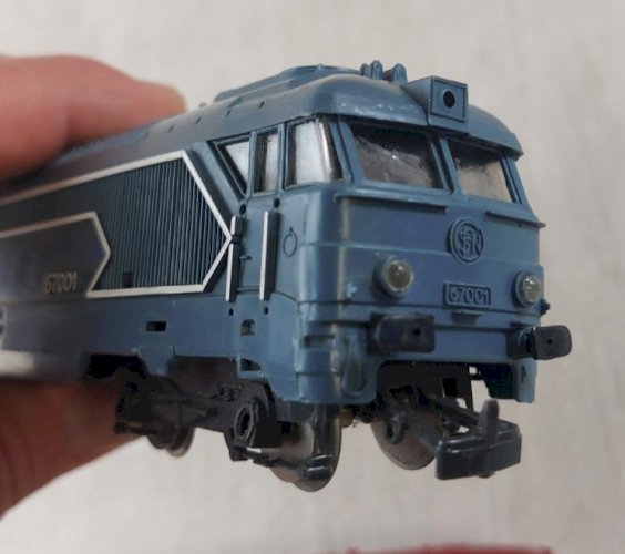 Anciennes locomotives Diesel, SNCF 67001 Jouef + DB 218 217-8 Lima , en HO