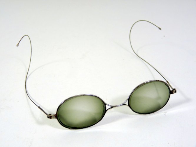 Anciennes lunettes 1900 monture argent, étui cuir F. SENOIT LYON