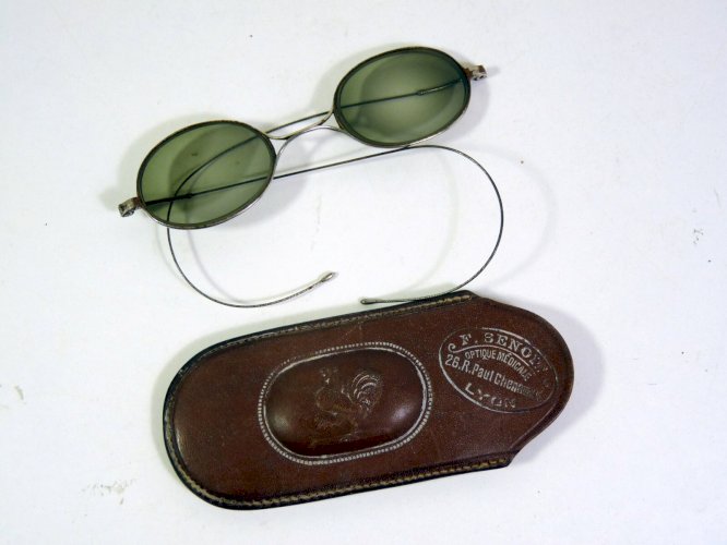 Anciennes lunettes 1900 monture argent, étui cuir F. SENOIT LYON
