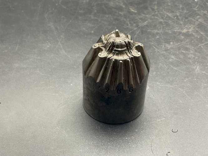 anciennes matrices/tampons pour l’impression du cuir