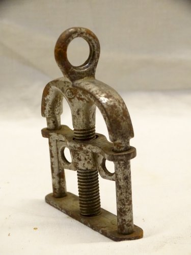 -ANCIENNES MENOTTES POUCETTE DE GENDARME FRANCE XIXe collection vitrine    D