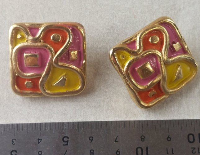 Anciennes paires de boucles doreilles clip, Jacky de G, vintage