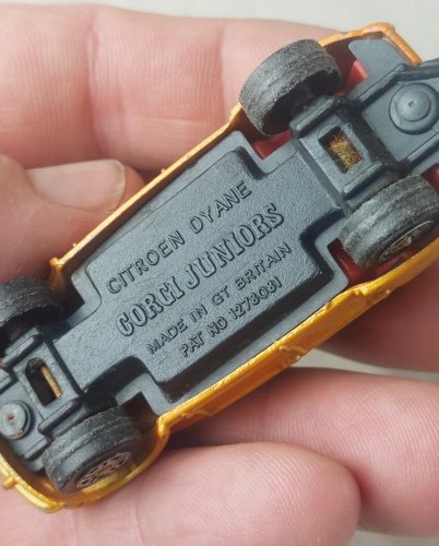 Anciennes petites voitures, Citroën Dyane, Corgi Juniors + Majorette