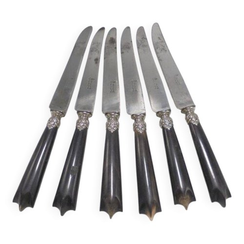 Anciens couteaux à dessert