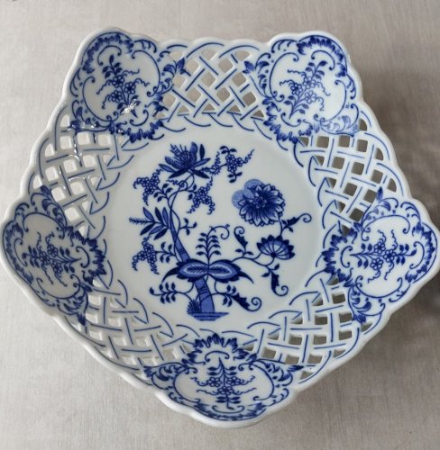 Anciens paniers, décor Blue Onion / porcelaine Tchécoslovaquie / Czech