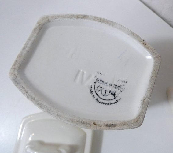 Anciens pots gigognes en faïence - Ditmar Urbach - sucre farine café épices thé