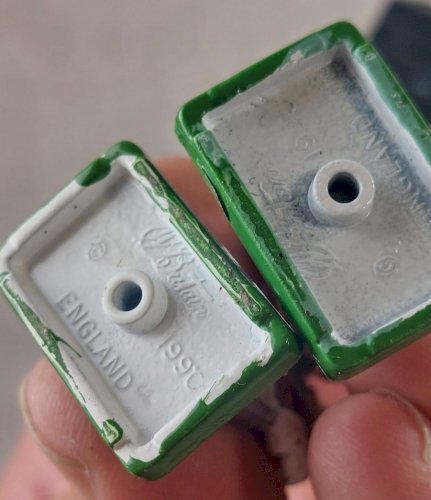 Anciens soldats en métal, gardes royaux + guérites, Britains