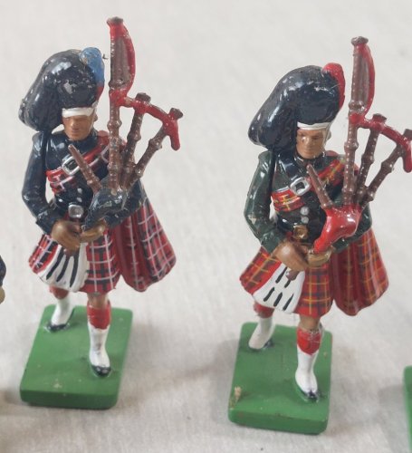 Anciens soldats en métal, joueurs de cornemuse, Beefeater, Britains