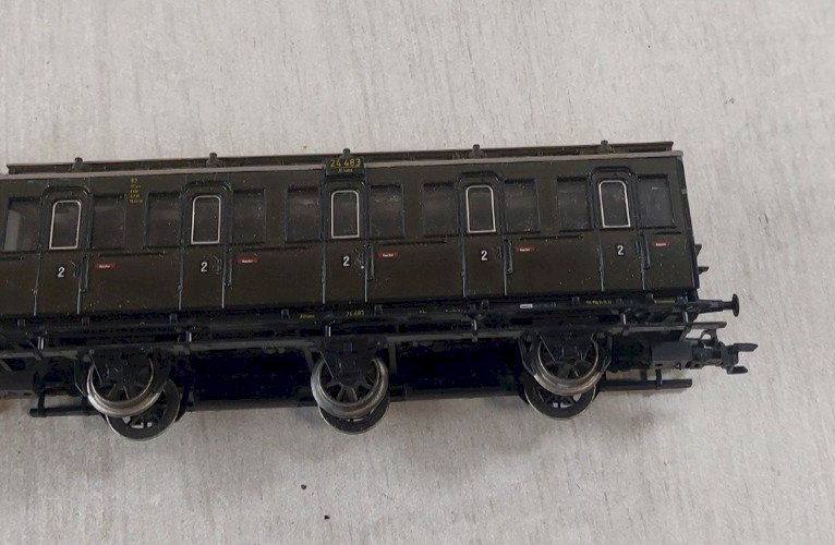 Anciens voitures voyageurs à compartiments, 2ème classe, 4307 Märklin, en HO
