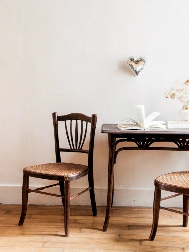 Ange, l'ensemble 1 table et 2 chaises Baumann N°1