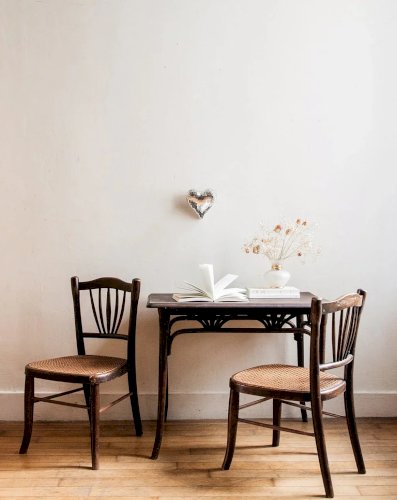 Ange, l'ensemble 1 table et 2 chaises Baumann N°1