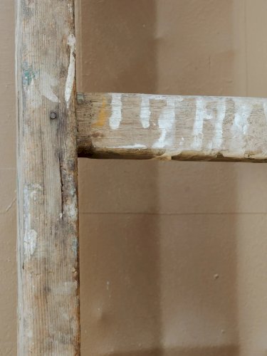 Angela, l'échelle en bois N°13