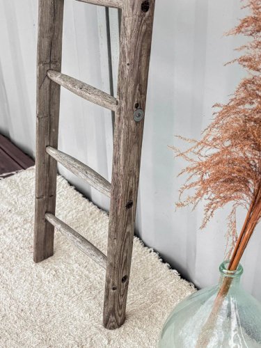 Angela, l'échelle en bois N°8