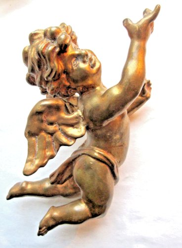 Angelot ancien à suspendre, résine dorée