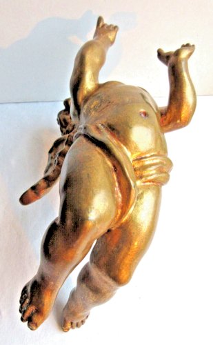 Angelot ancien à suspendre, résine dorée