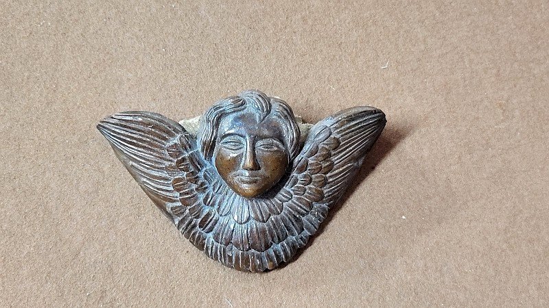 ANGELOT EN BOIS SCULPTE ANCIEN