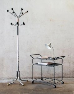 Anouk, the black metal side table N°162