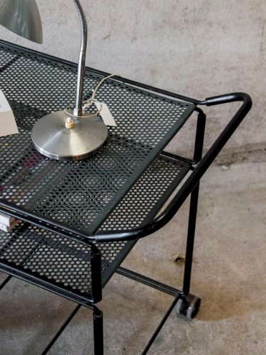 Anouk, la desserte noire en métal N°162