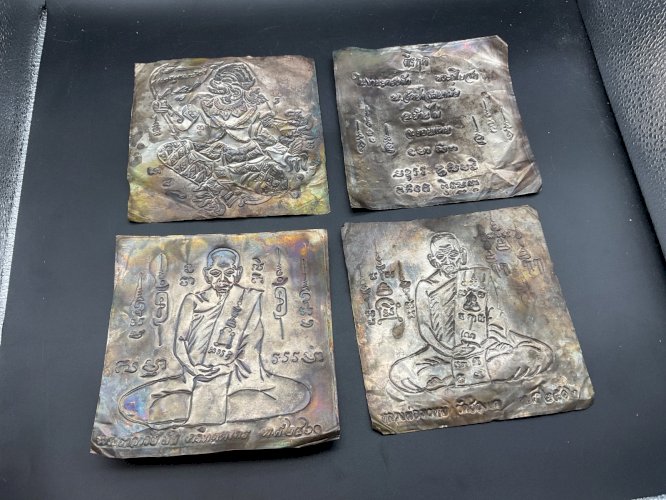 Antique ancien  BUDDHA BOUDDHA  Thaïlande Thailand sur feuille d argent repoussé