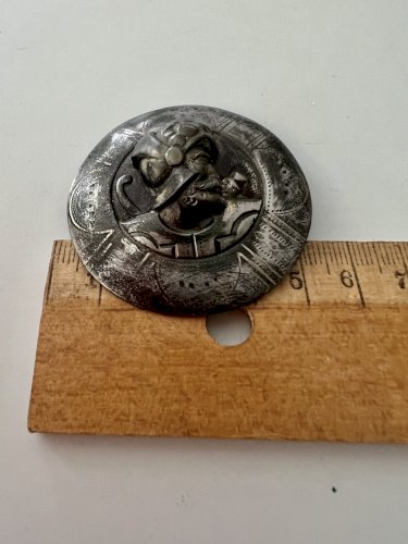 antique broche 19 Eme Siècle fonte de Berlin Ou  acier portrait homme Guerrier